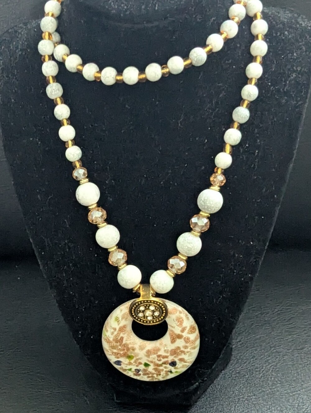 New Long Elegant White and Gold Beaded Glitter Pendant Necklace